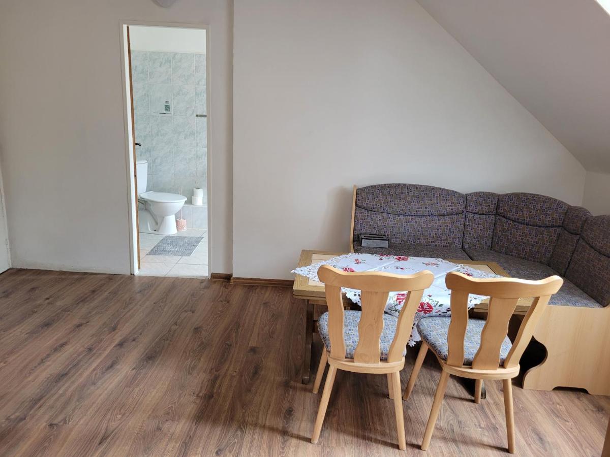 Studentska Apartments 카를로비바리 외부 사진